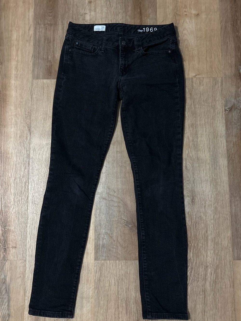 GAP Women's Skinny Jeans in Black